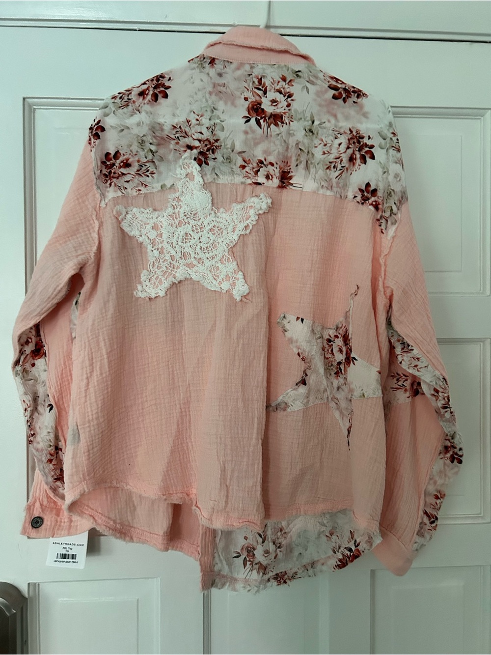 POL Light Pink Floral Patchwork Button-Down Shirt - Picture 5 of 5